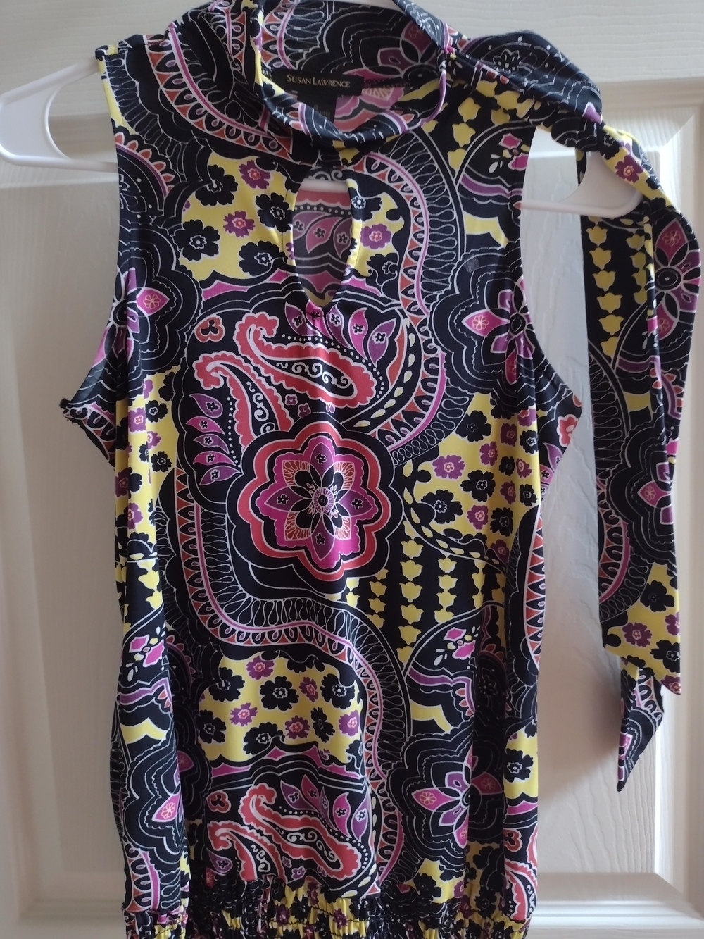 Susan Lawrence Black Pink Yellow Paisley Tie-Neck Sleeveless Camisole